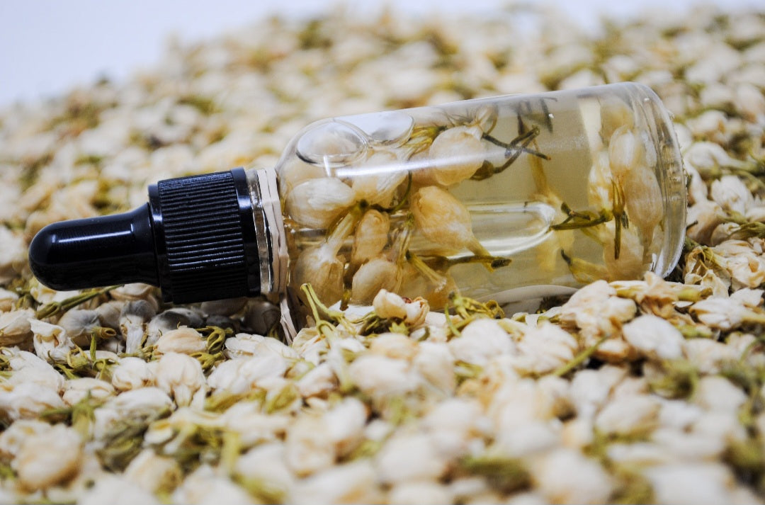 Jasmine Multi-Use Oil: Versatile Elixir for Hair, Nails, and Body